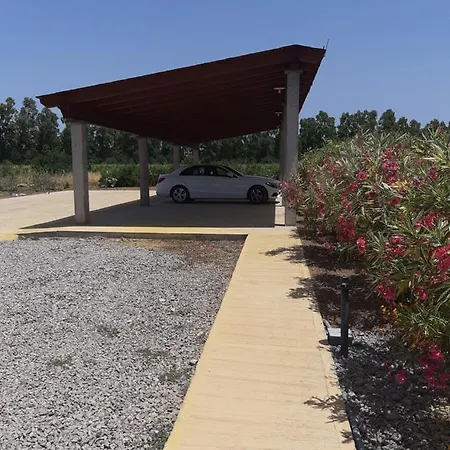 Nocleg ze śniadaniem Is Solinas 3*