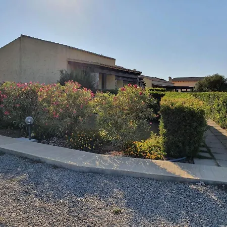 Nocleg ze śniadaniem Is Solinas Masainas