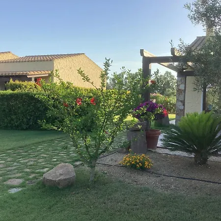 Nocleg ze śniadaniem Is Solinas 3*