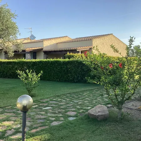 Nocleg ze śniadaniem Is Solinas 3*