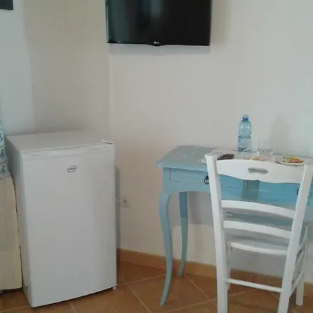 Is Solinas Nocleg ze śniadaniem 3*