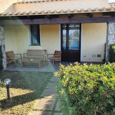 Bed & Breakfast Is Solinas *