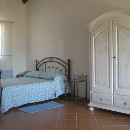 Bed & Breakfast Is Solinas Masainas