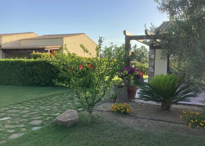 住宿加早餐酒店 Is Solinas 3*