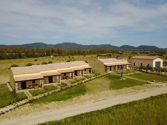 Is Solinas 住宿加早餐酒店